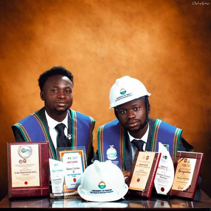 Twin Brothers Shine At UI Graduate Best In Department, Faculty With Same CGPA